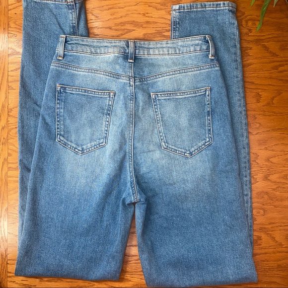 ASOS DESIGN Tall High Rise 'Farleigh' Slim Mom Jeans - Picture 3 of 8